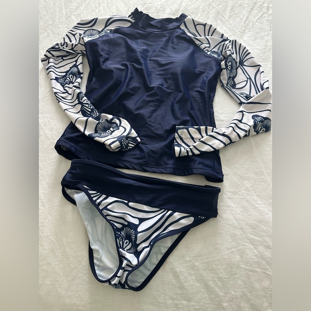Navy and White Floral Rash Guard Set